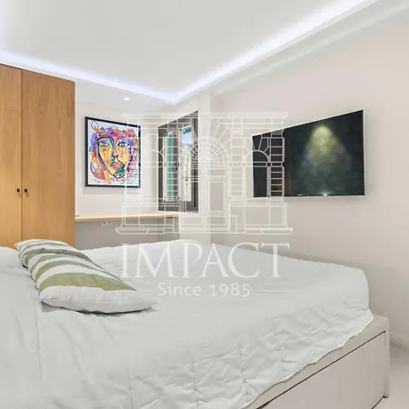 Ref 2021 -cannes Centre Croisette - For Rent Lägenhet