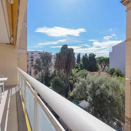 Ref 2021 -cannes Centre Croisette - For Rent *